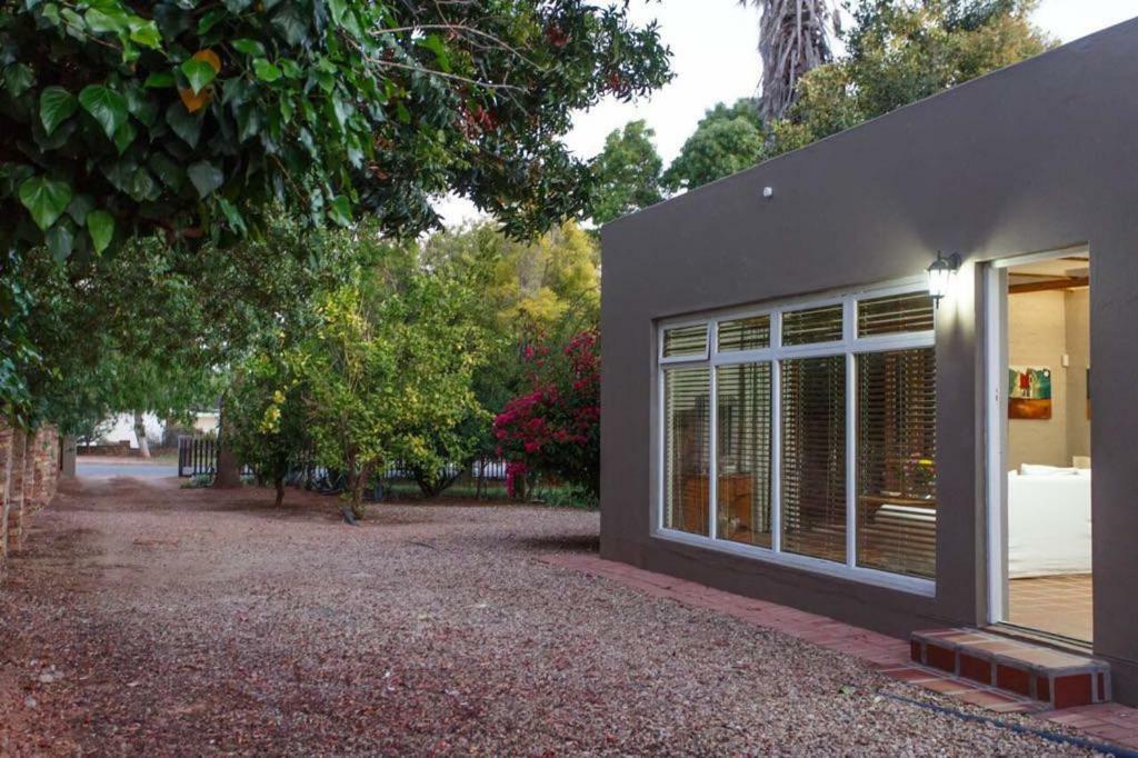 273 Jan Van Riebeeck Oudtshoorn Exterior photo